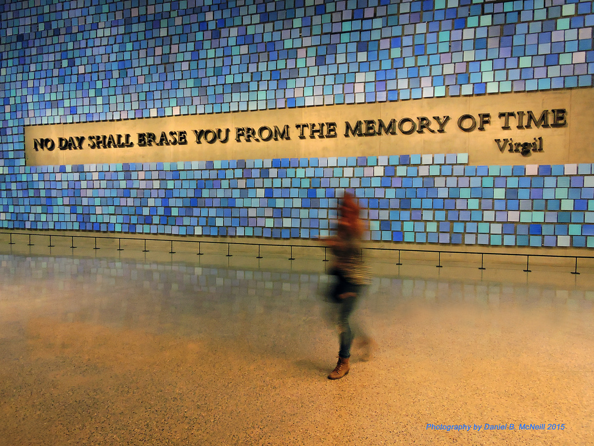 Photo ERASE!...WTC Never Forget. / Daniel B. McNeill / iam.photo